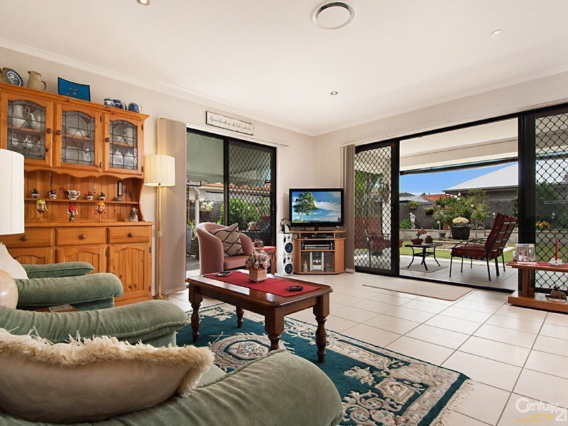 32 Sailfish Drive, Mountain Creek QLD 4557