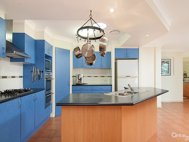 6 Quillback Court, Mountain Creek QLD 4557