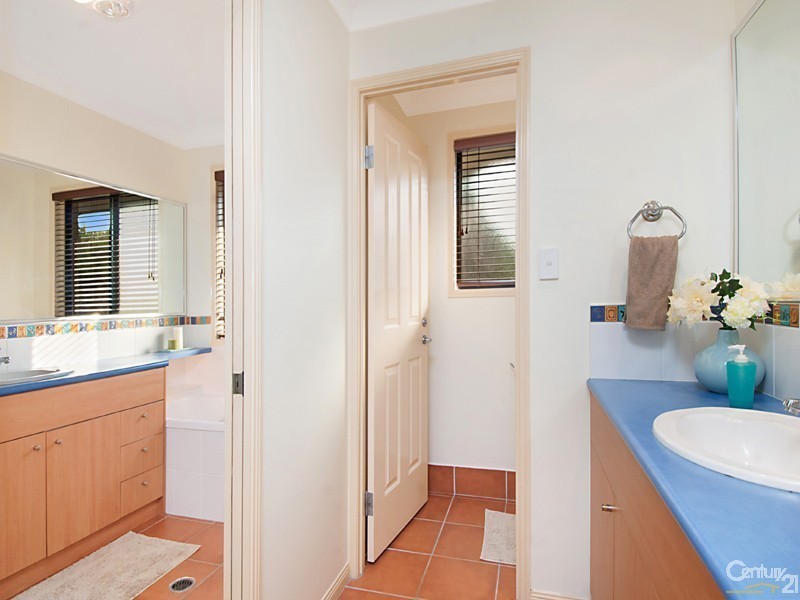 6 Quillback Court, Mountain Creek QLD 4557