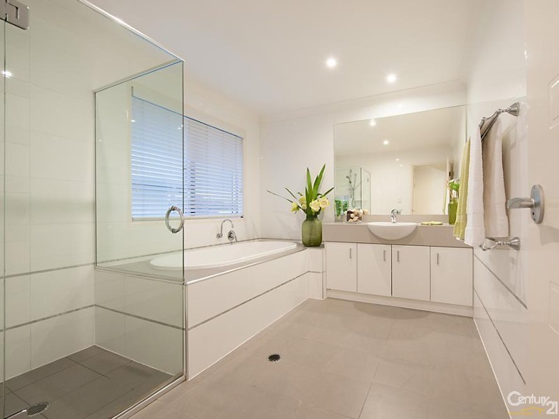 3 Creekside Drive, Sippy Downs QLD 4556