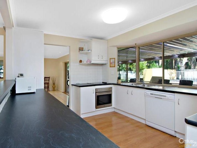 10 Myall Court, Mountain Creek QLD 4557