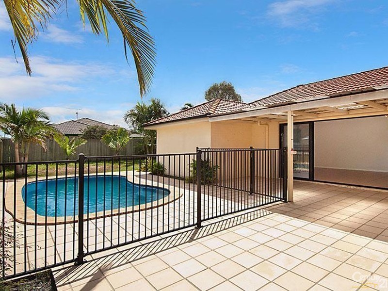 15 Bernheid Crescent, Sippy Downs QLD 4556