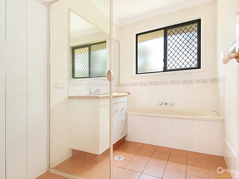 15 Bernheid Crescent, Sippy Downs QLD 4556