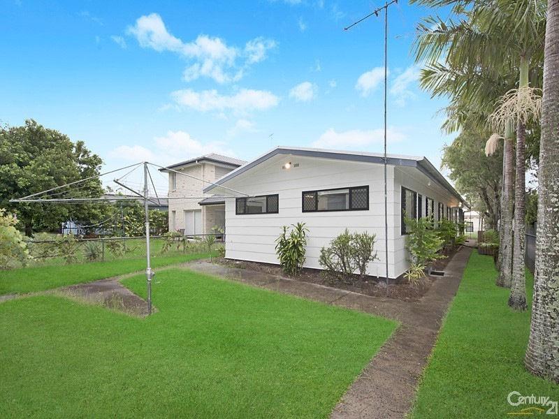 2/1 Kennedy Parade, Golden Beach QLD 4551