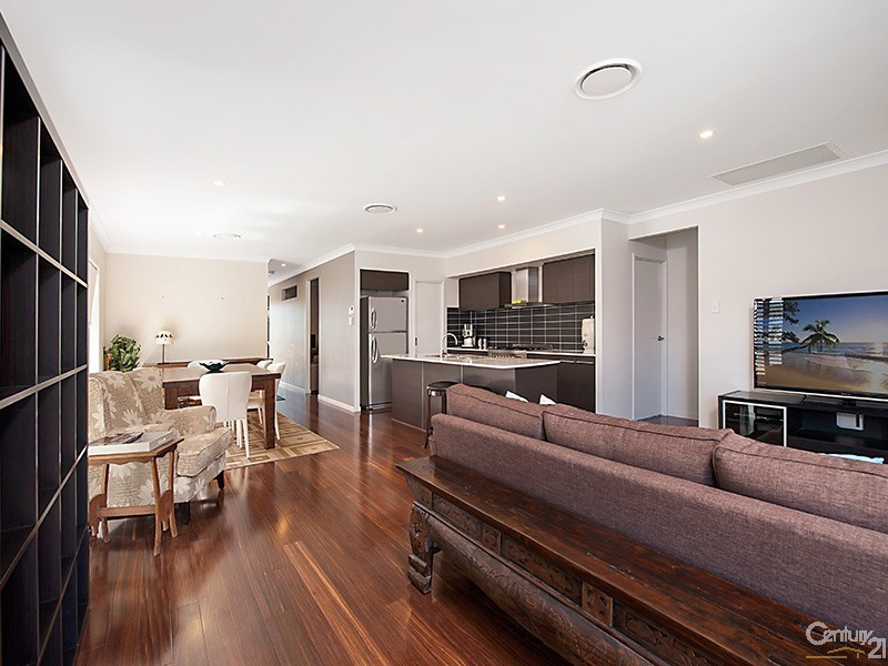 11 Riflebird Place, Mountain Creek QLD 4557