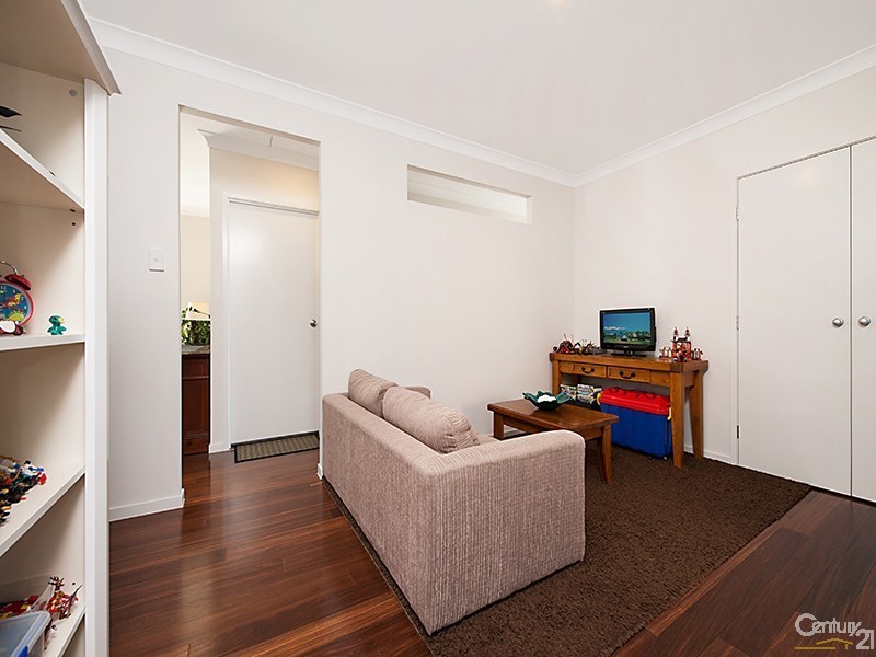 11 Riflebird Place, Mountain Creek QLD 4557