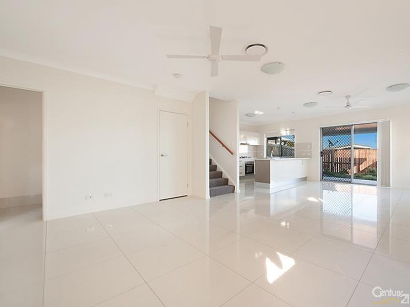 17/2 Photinia Crescent, Mountain Creek QLD 4557
