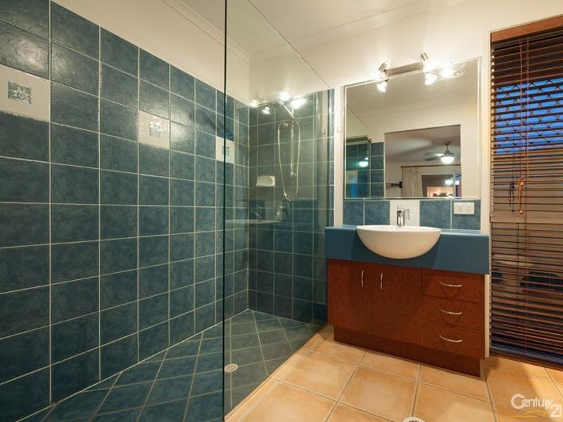 17 Malabar Court, Mountain Creek QLD 4557