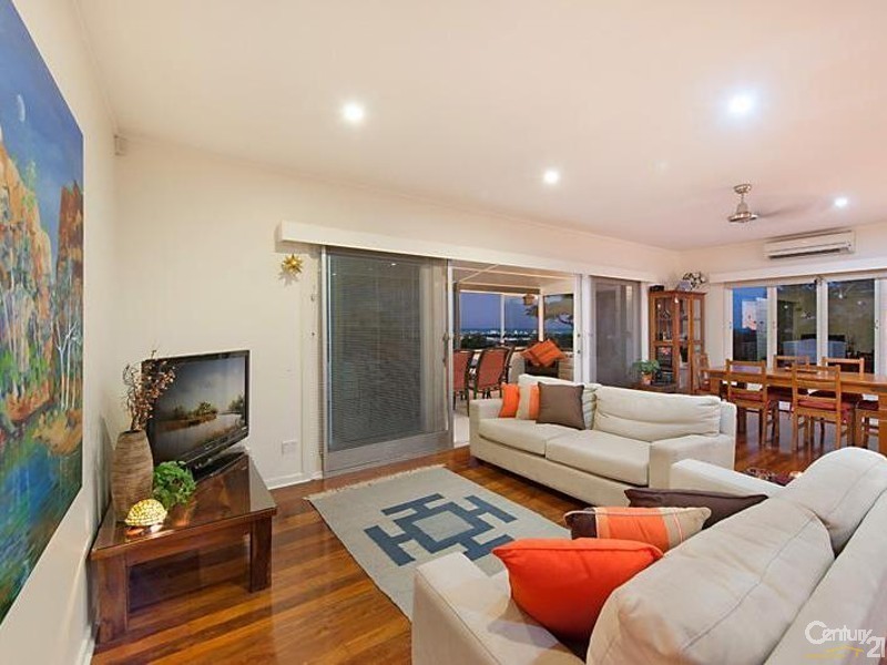 30 Horseshoe Bend, Buderim QLD 4556