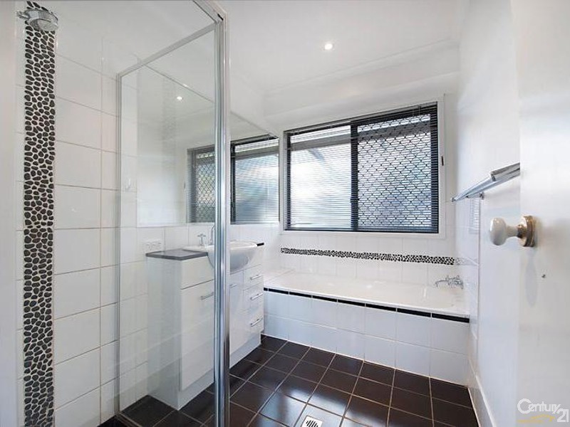 2 Moomba Street, Pacific Paradise QLD 4564