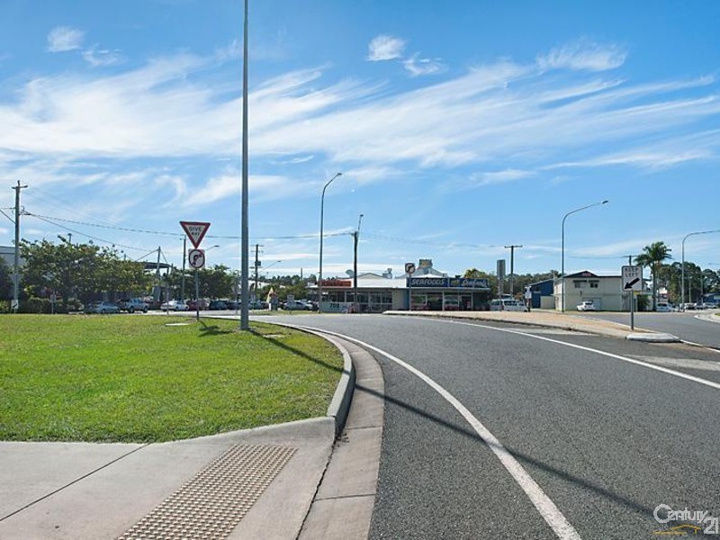 2 Moomba Street, Pacific Paradise QLD 4564