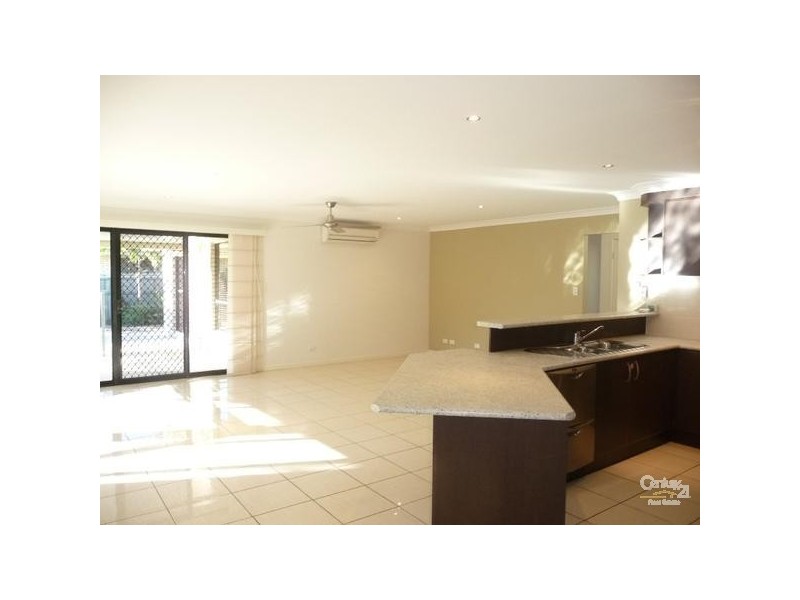 2 Pompano Court, Mountain Creek QLD 4557