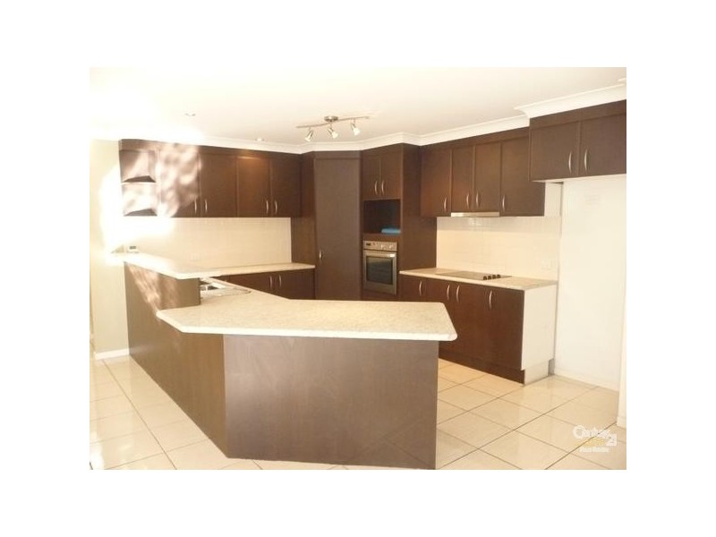 2 Pompano Court, Mountain Creek QLD 4557