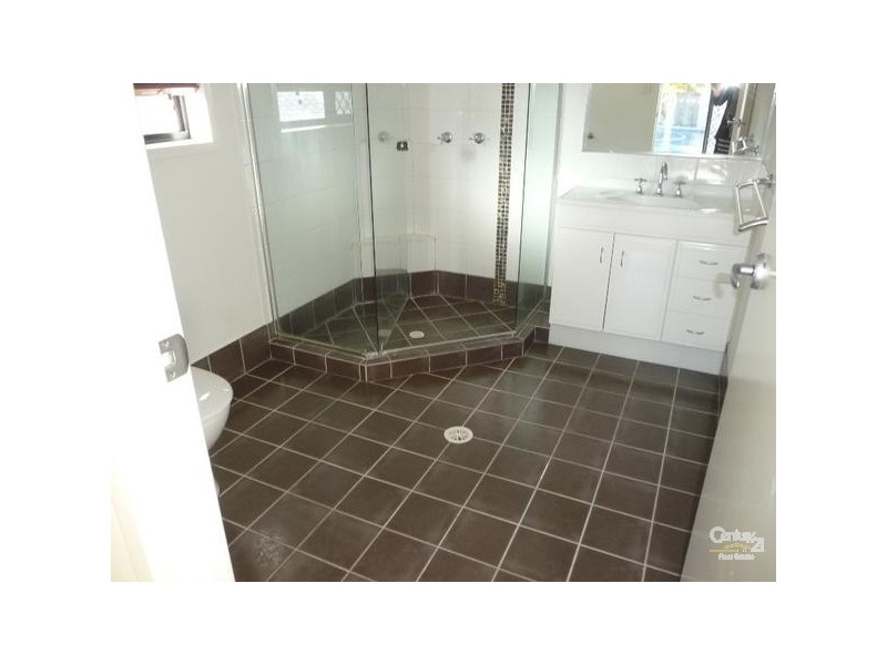 2 Pompano Court, Mountain Creek QLD 4557