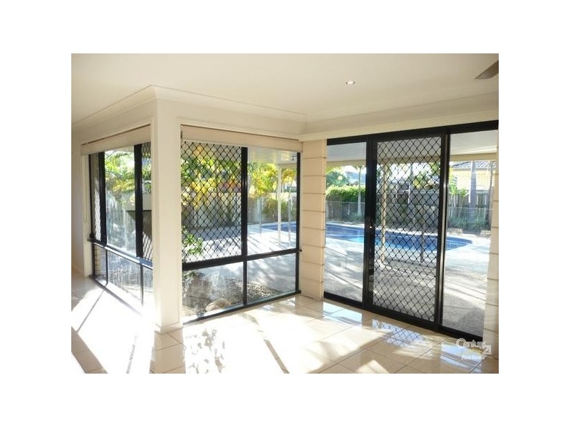 2 Pompano Court, Mountain Creek QLD 4557