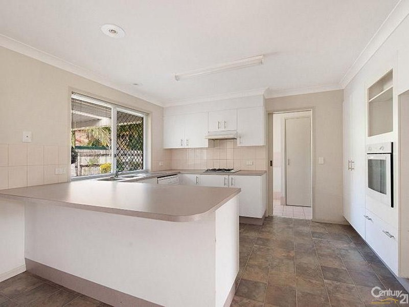 8 Kona Court, Mountain Creek QLD 4557