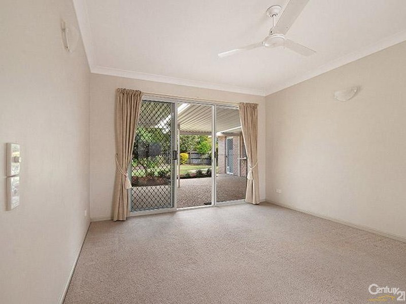 8 Kona Court, Mountain Creek QLD 4557