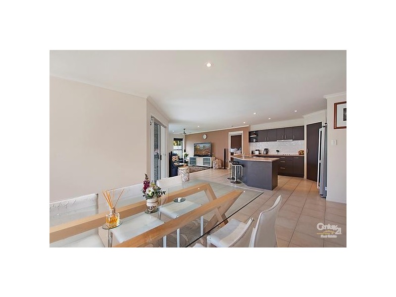 6 Magellan Street, Sippy Downs QLD 4556