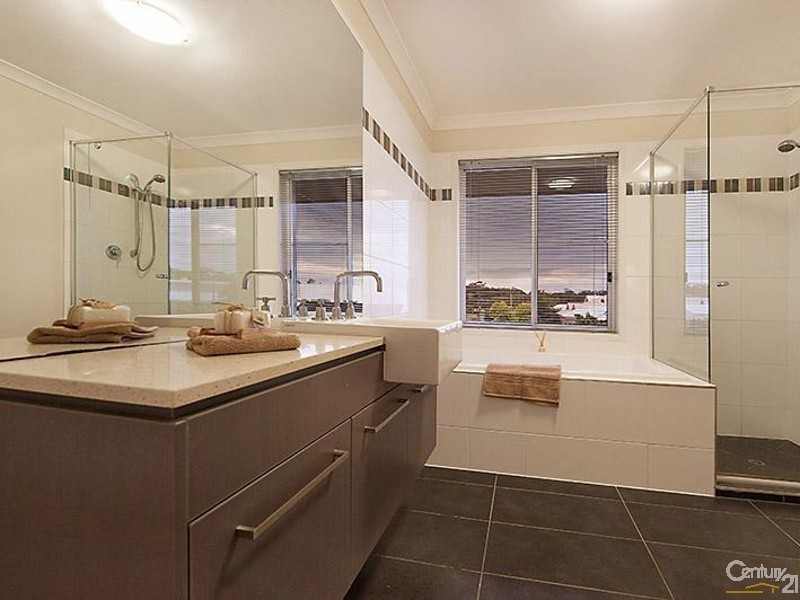 2 Coltrane Street, Sippy Downs QLD 4556