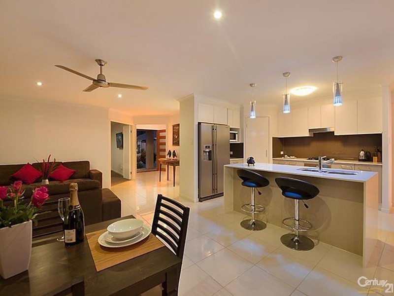 11 Forest Grove Crescent, Sippy Downs QLD 4556