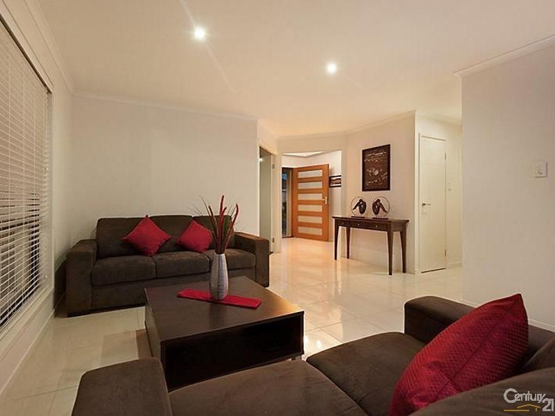 11 Forest Grove Crescent, Sippy Downs QLD 4556