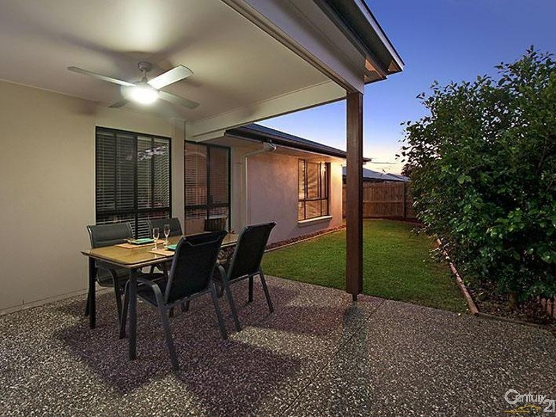 11 Forest Grove Crescent, Sippy Downs QLD 4556