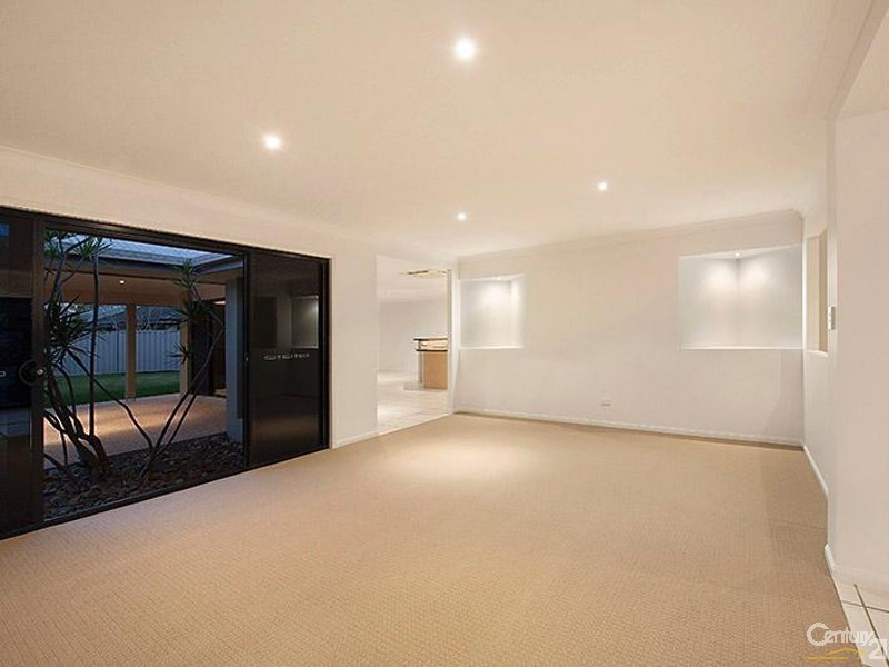 4 Kristen Close, Buderim QLD 4556