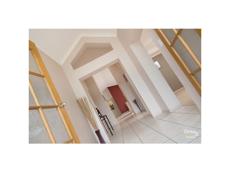 4 Linacre, Sippy Downs QLD 4556