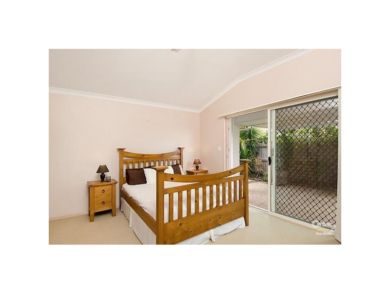 4 Linacre, Sippy Downs QLD 4556