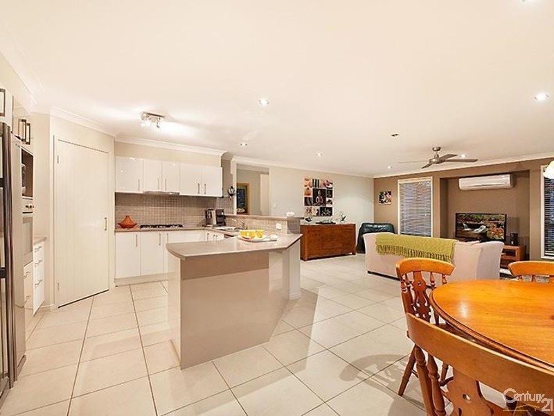 11 Tolman Street, Sippy Downs QLD 4556