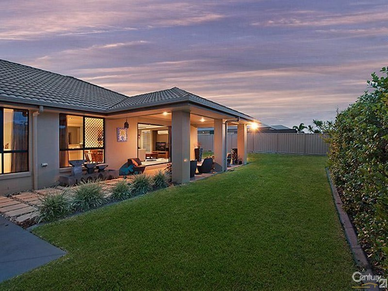 11 Tolman Street, Sippy Downs QLD 4556