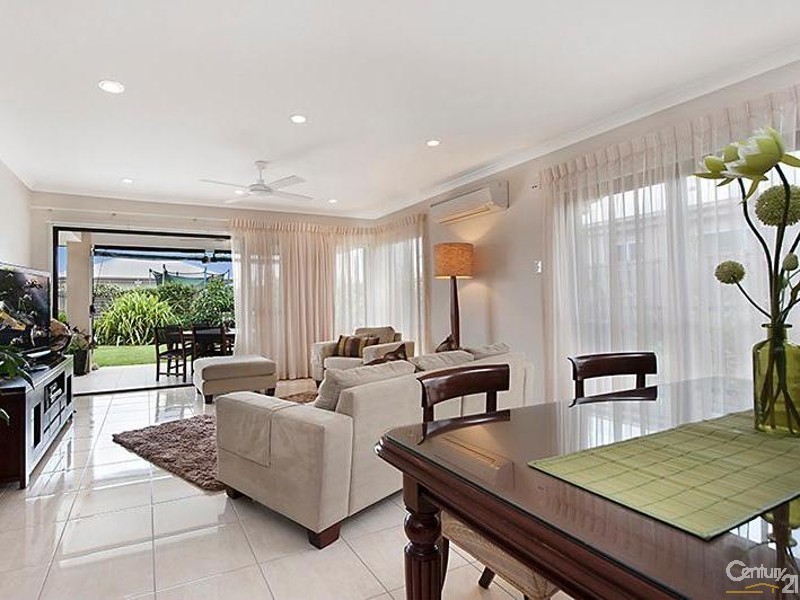 1  Buoy Court, Birtinya QLD 4575