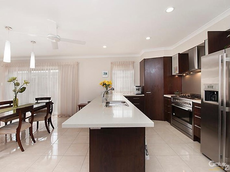 1  Buoy Court, Birtinya QLD 4575