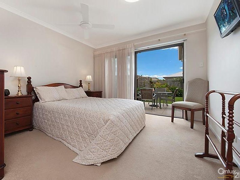 1  Buoy Court, Birtinya QLD 4575