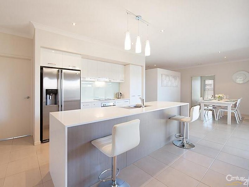 7 Peppermint Crescent, Sippy Downs QLD 4556