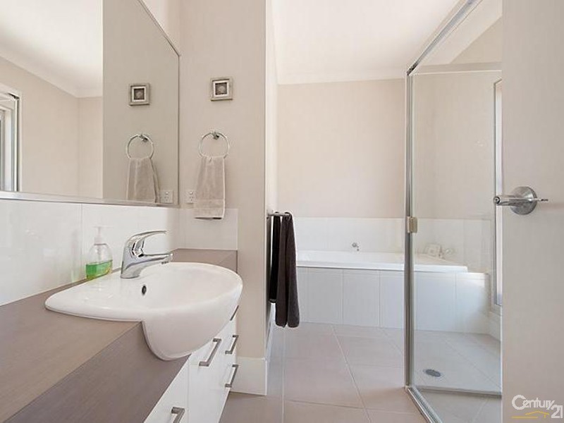 7 Peppermint Crescent, Sippy Downs QLD 4556