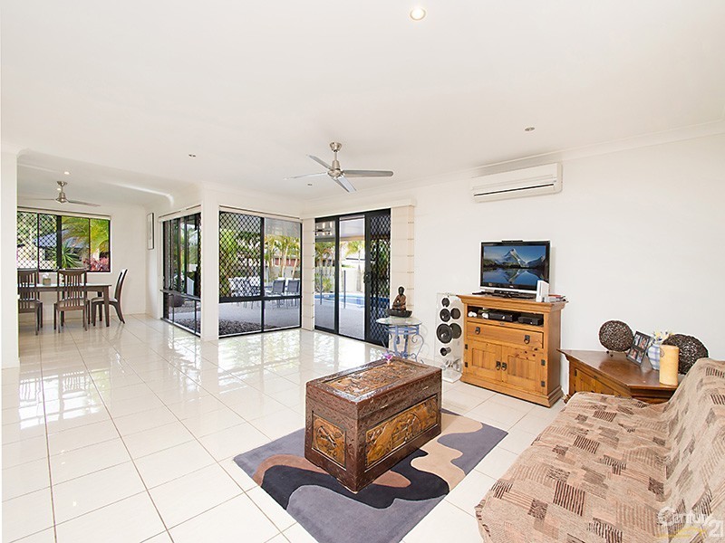 2 Pompano Court, Mountain Creek QLD 4557