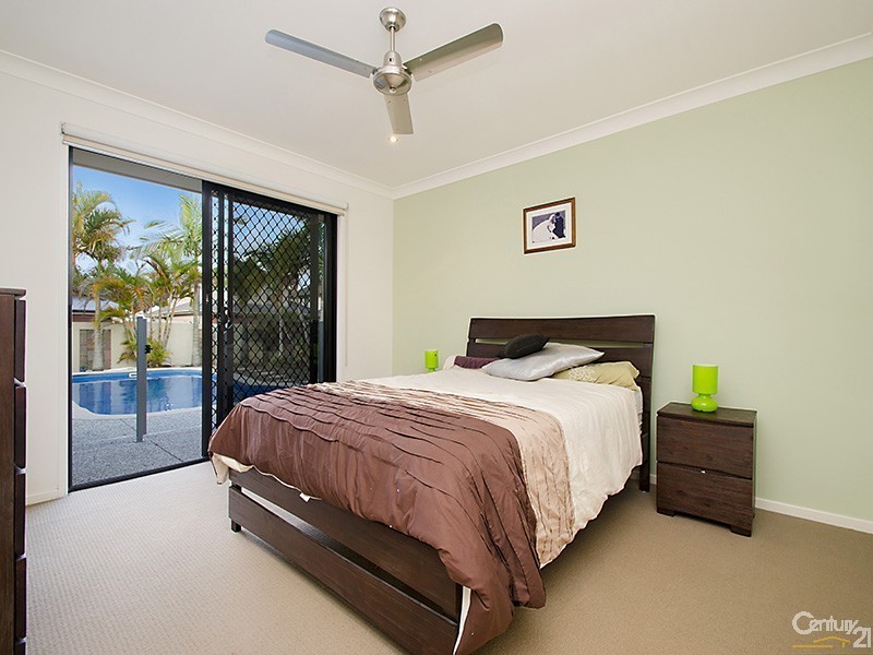 2 Pompano Court, Mountain Creek QLD 4557