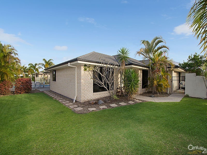 2 Pompano Court, Mountain Creek QLD 4557