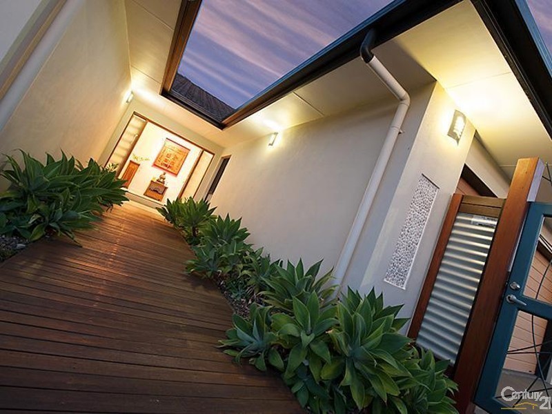 1 Marsalis Street, Sippy Downs QLD 4556