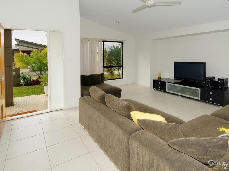 9 Ribbonwood Street, Sippy Downs QLD 4556