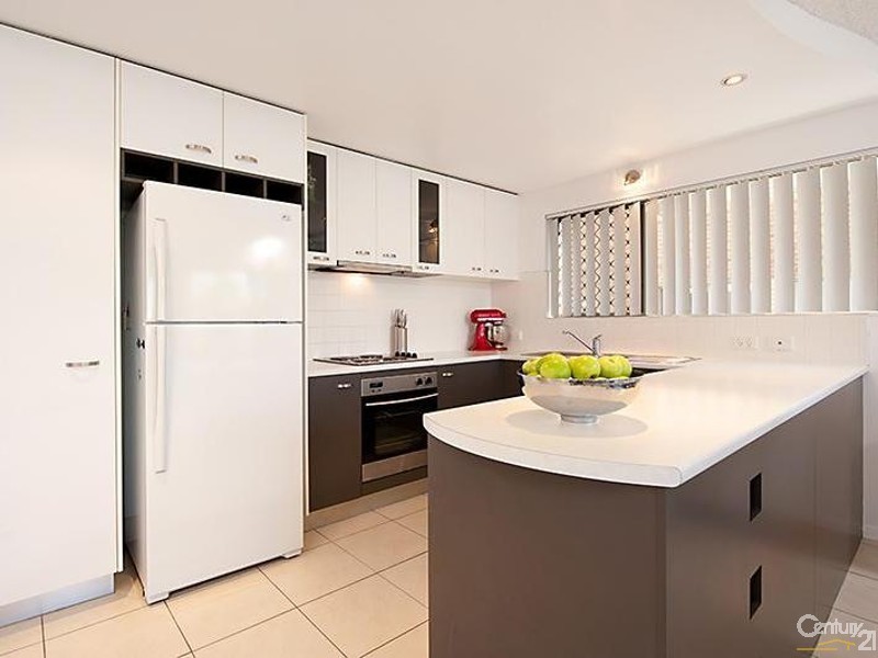 1/ 77   Buderim Avenue, Mooloolaba QLD 4557