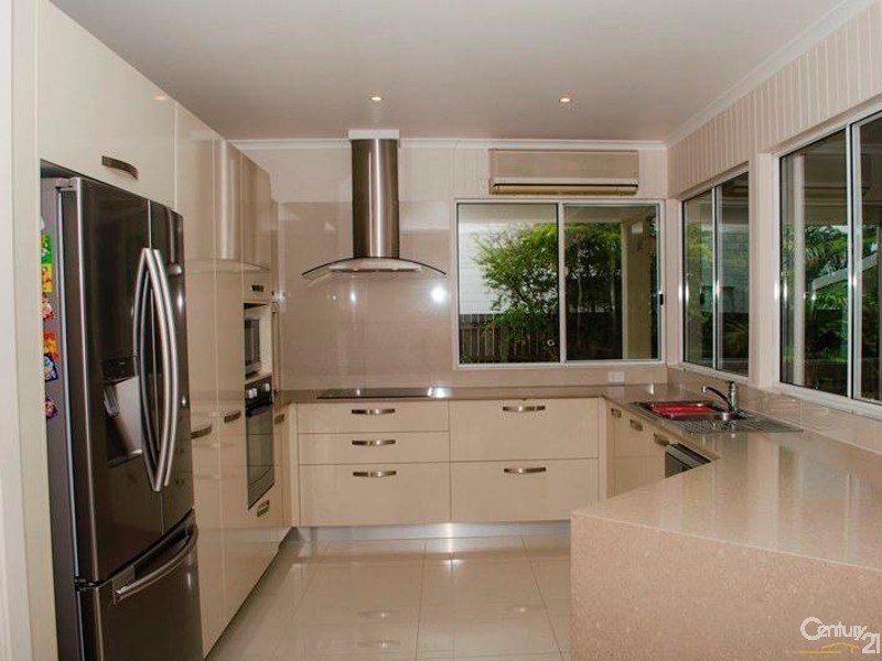 4 Kona Court, Mountain Creek QLD 4557