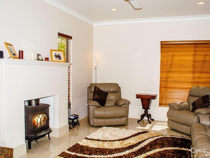 4 Kona Court, Mountain Creek QLD 4557