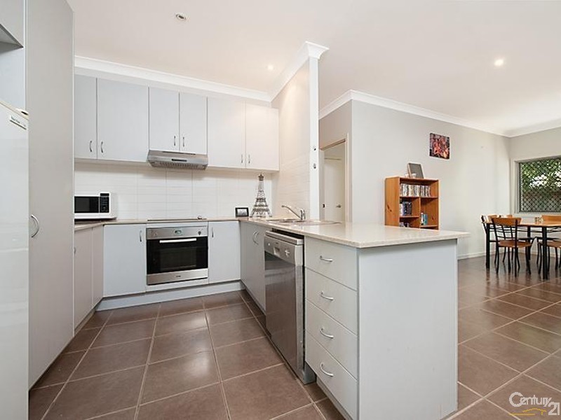 2/4 Boobook Court, Buderim QLD 4556