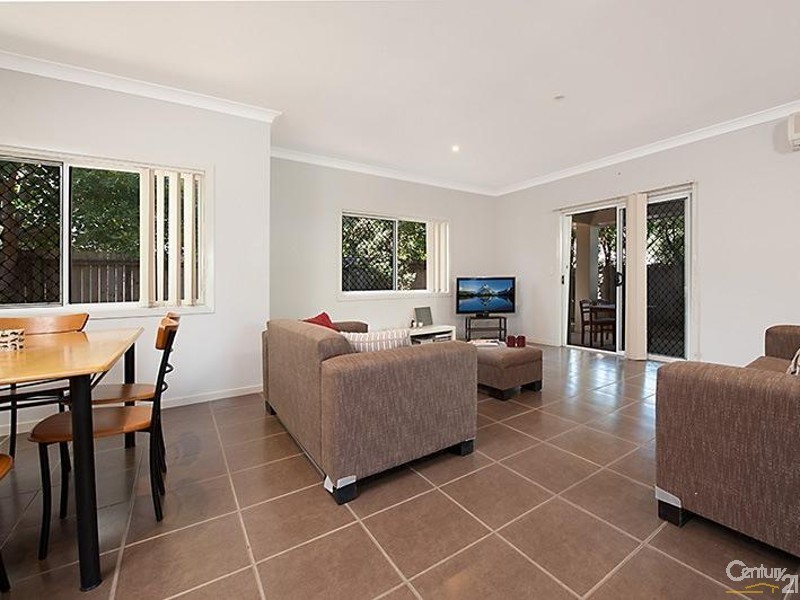 2/4 Boobook Court, Buderim QLD 4556