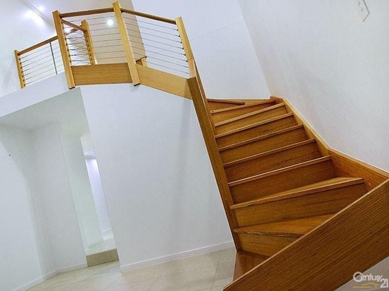 8 Lapoinya Crescent, Warana QLD 4575