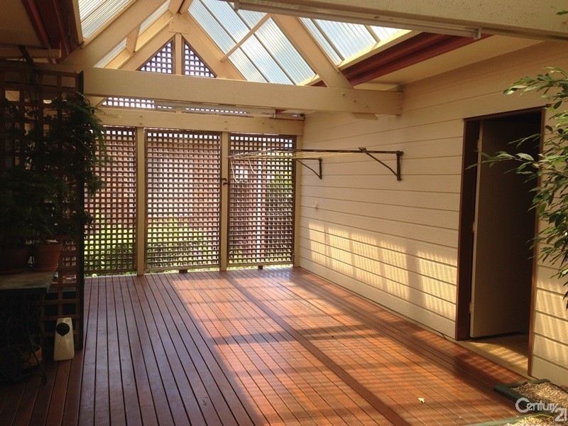 27 Gilbert Street, Buderim QLD 4556