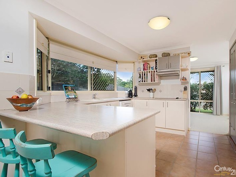 2 Oxford Close, Sippy Downs QLD 4556