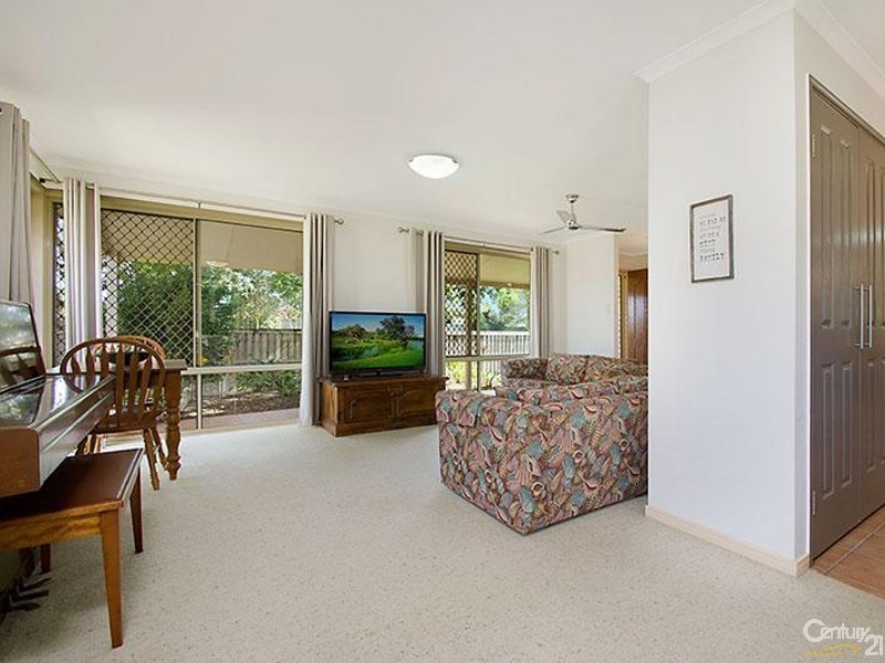 2 Oxford Close, Sippy Downs QLD 4556